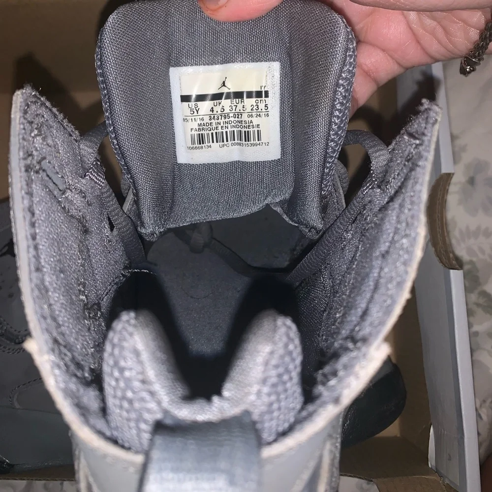 Jordan True Flight's. - Picture 2 of 3